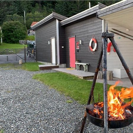 Tinebua Basecamp Senja Hostel Berg  Exterior photo